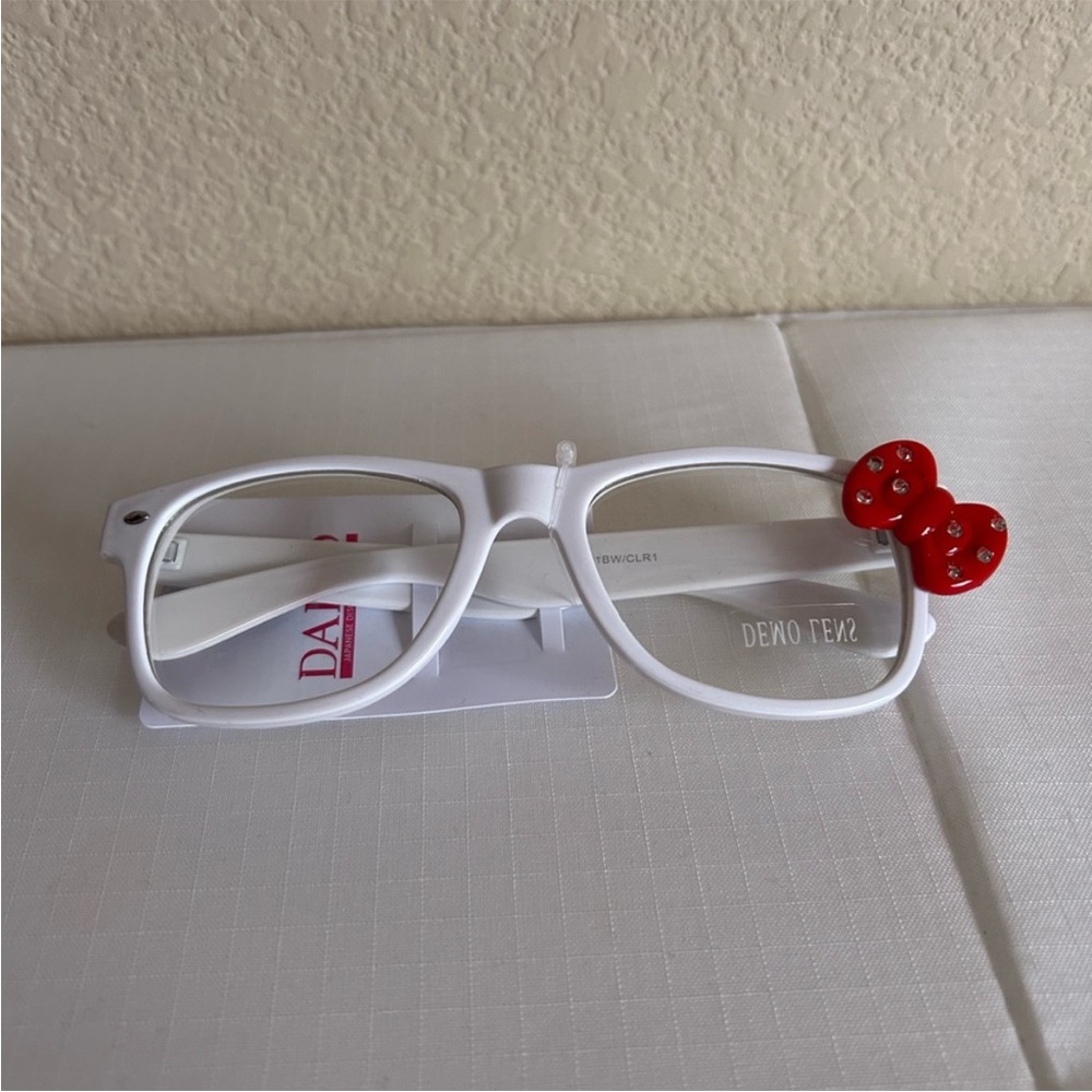 Hello Kitty Bundle - Picture 4 of 11